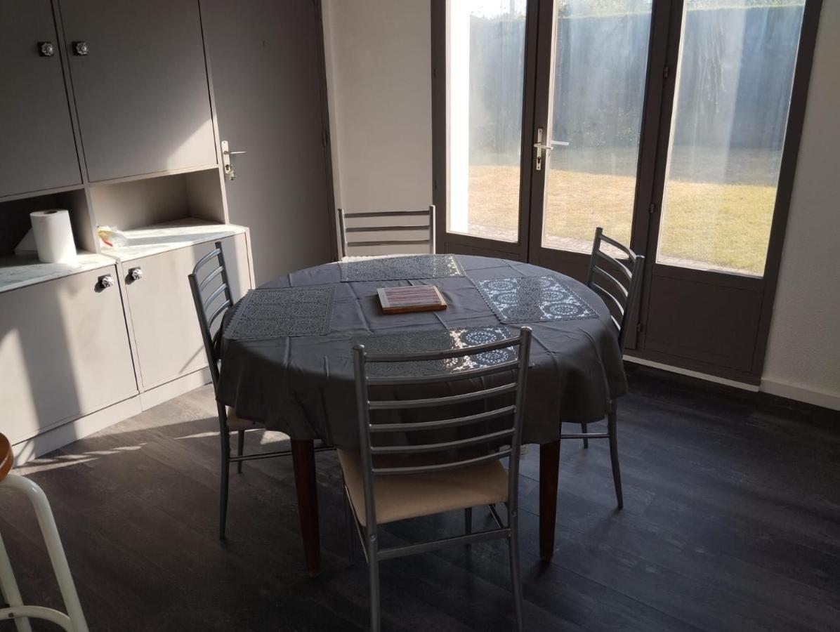 Cottage A 2 Mn A Pied De La Mer Merville-Franceville-Plage Exterior photo